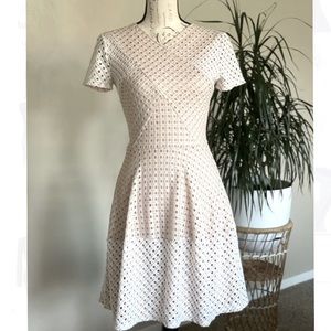 BCBG Max Azria Summer Dress XXS Ivory Beige. Size XXS (US 0)